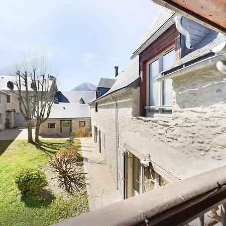 Holiday home Maison Pyrenea Grand Prestige Saint-lary *